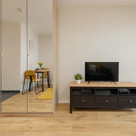 Pet-friendly Kokoryczki By Renters Apartamento Varsóvia