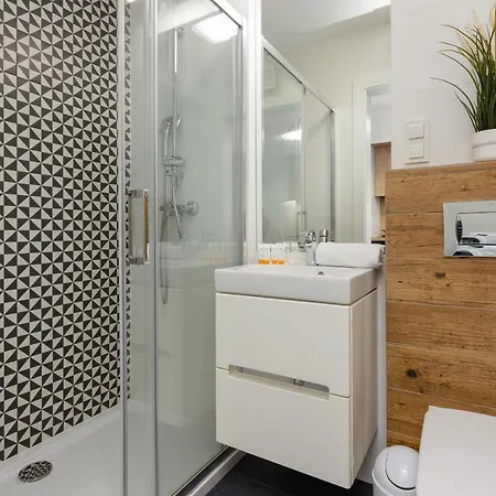 Pet-friendly Kokoryczki By Renters Lägenhet Warszawa